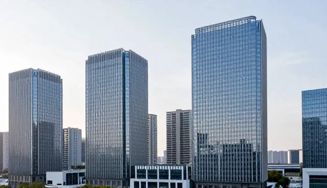 人员配置：土建施工团队的性能与适用条件分析